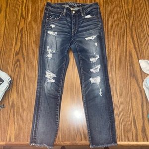 American Eagle Crop Distressed Jean Crop
